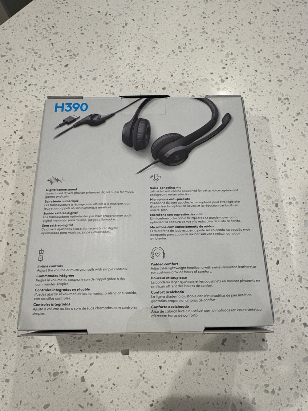 Logitech H390 USB Headset — Black - Picture 2 of 2